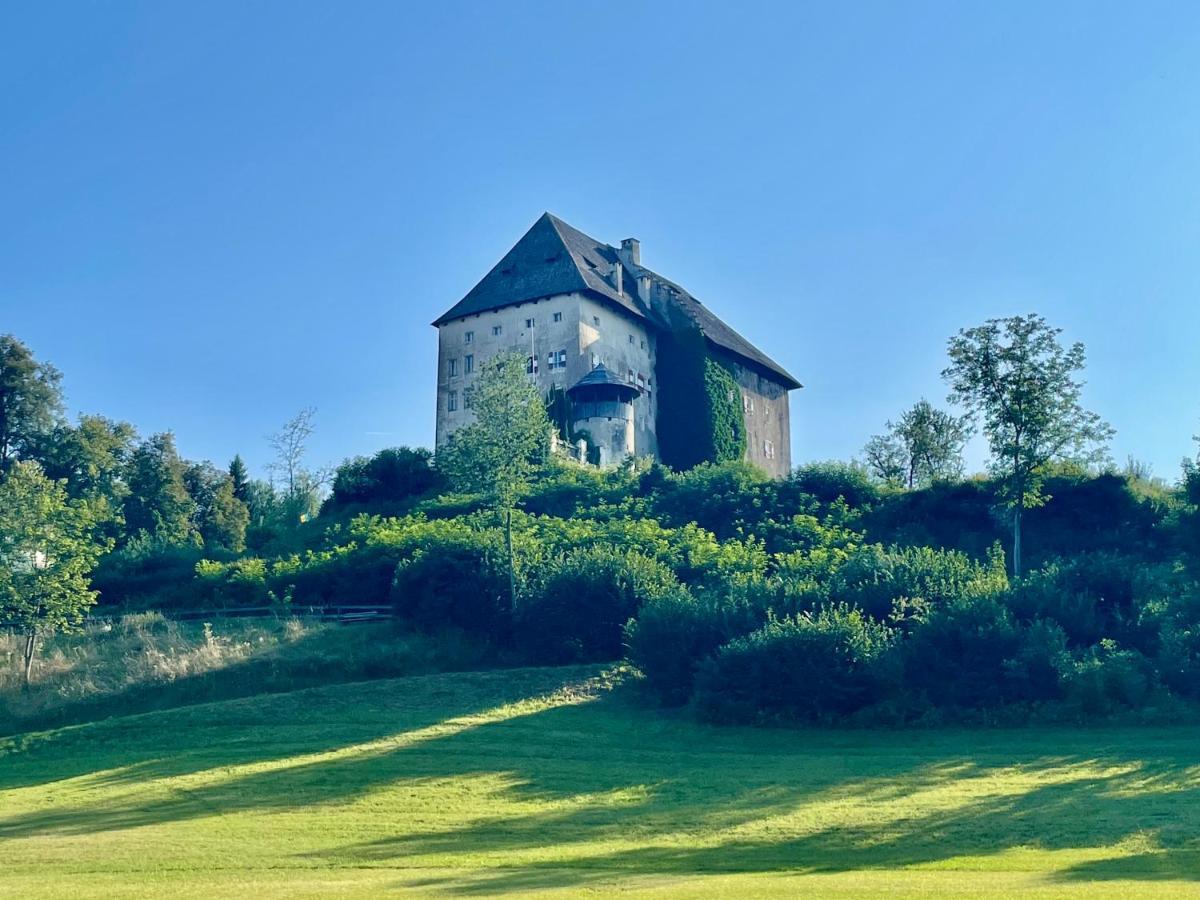 Schloss Moosburg Gaestehaus Exterior photo
